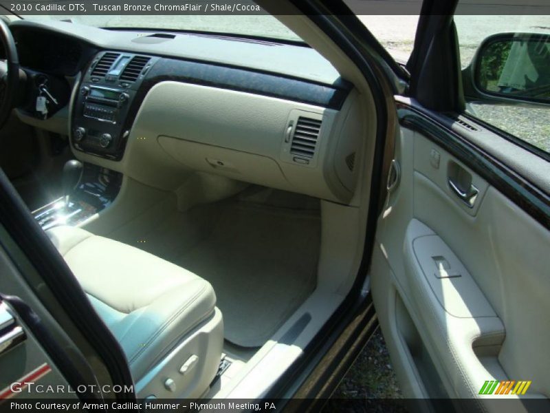 Tuscan Bronze ChromaFlair / Shale/Cocoa 2010 Cadillac DTS