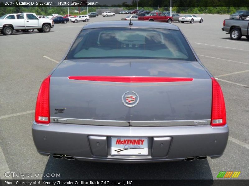Mystic Gray / Titanium 2007 Cadillac DTS Luxury II