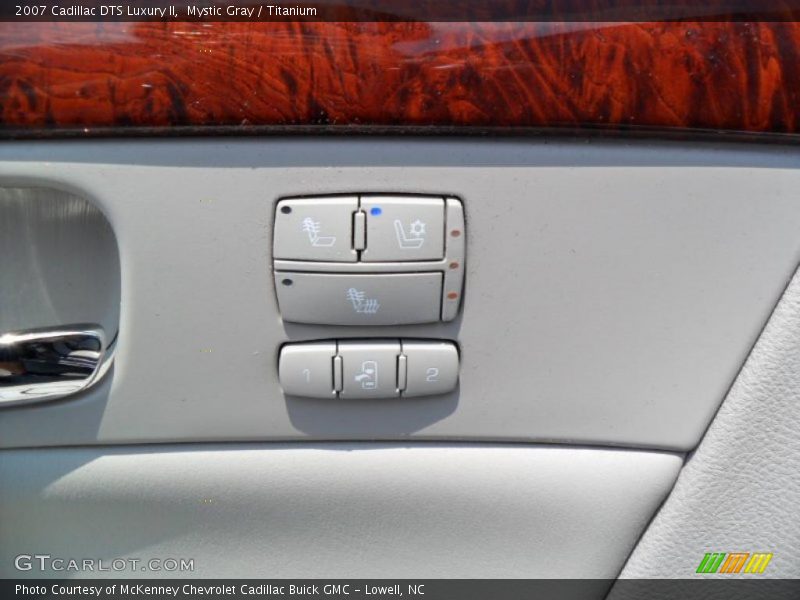 Mystic Gray / Titanium 2007 Cadillac DTS Luxury II