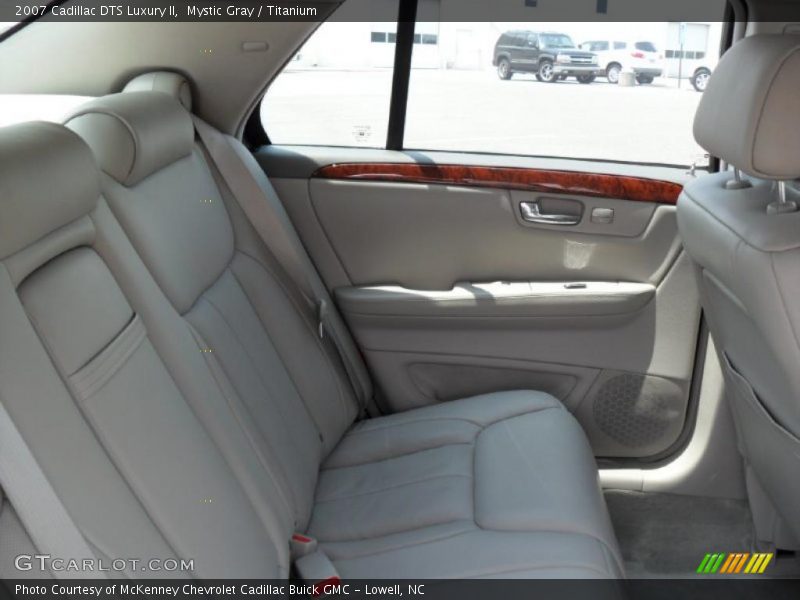 Mystic Gray / Titanium 2007 Cadillac DTS Luxury II