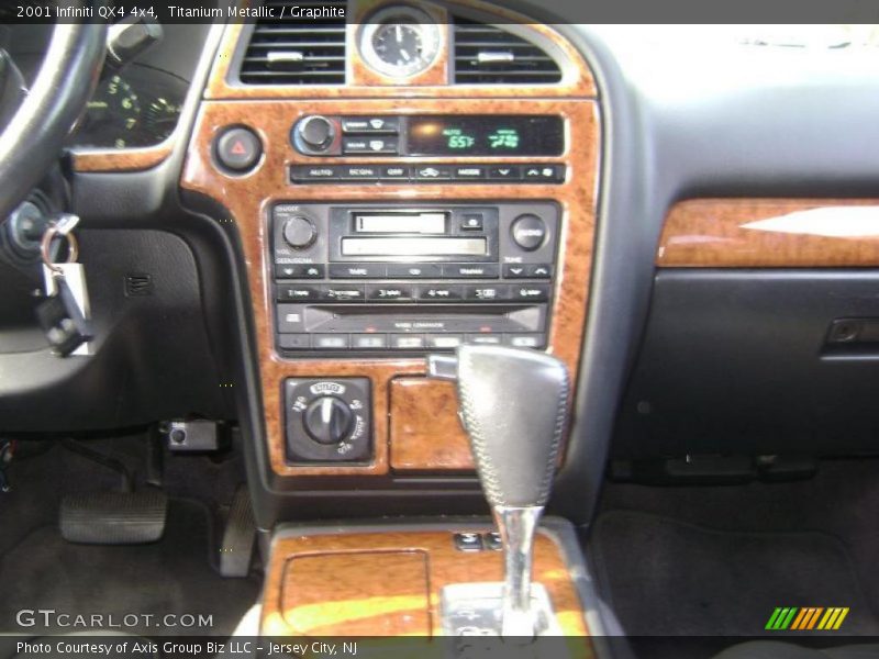 Titanium Metallic / Graphite 2001 Infiniti QX4 4x4