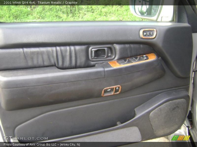 Titanium Metallic / Graphite 2001 Infiniti QX4 4x4