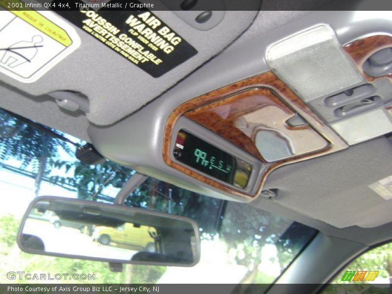 Titanium Metallic / Graphite 2001 Infiniti QX4 4x4
