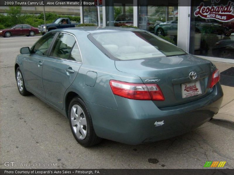 Aloe Green Metallic / Bisque 2009 Toyota Camry LE