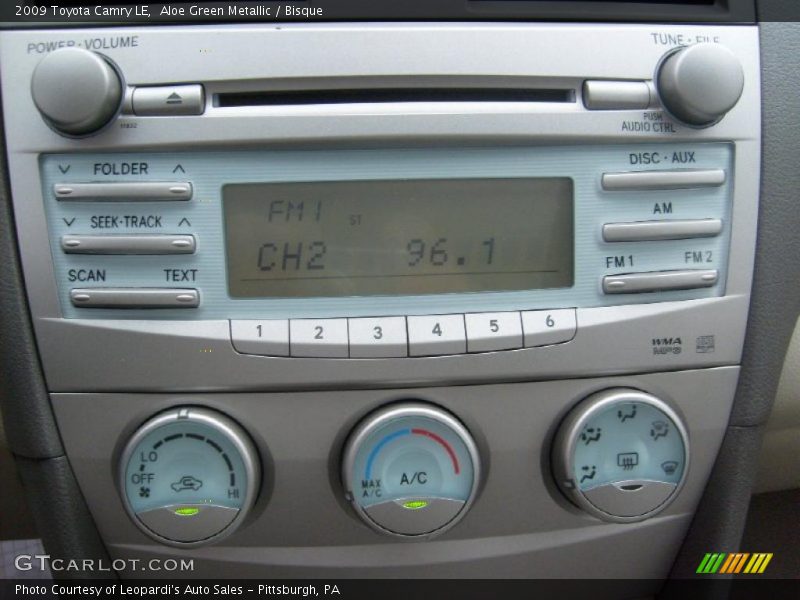 Aloe Green Metallic / Bisque 2009 Toyota Camry LE