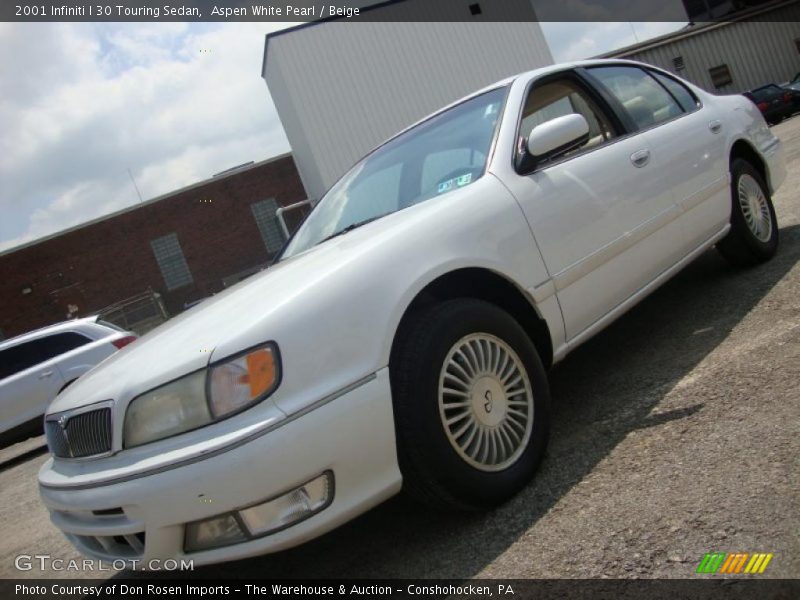 Aspen White Pearl / Beige 2001 Infiniti I 30 Touring Sedan