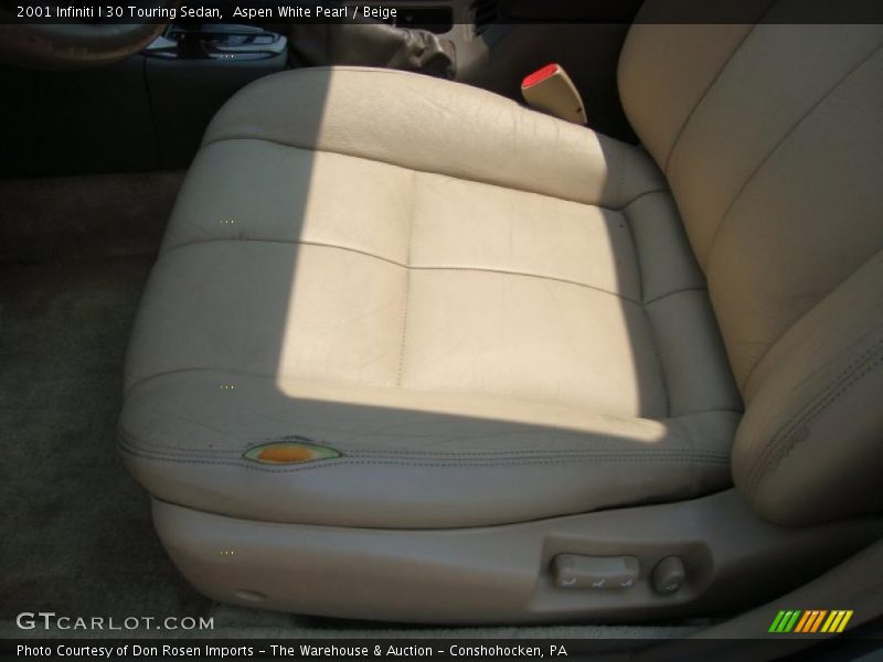 Aspen White Pearl / Beige 2001 Infiniti I 30 Touring Sedan