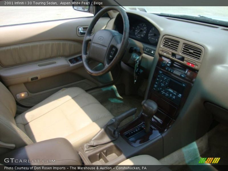 Aspen White Pearl / Beige 2001 Infiniti I 30 Touring Sedan