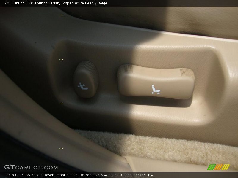 Aspen White Pearl / Beige 2001 Infiniti I 30 Touring Sedan