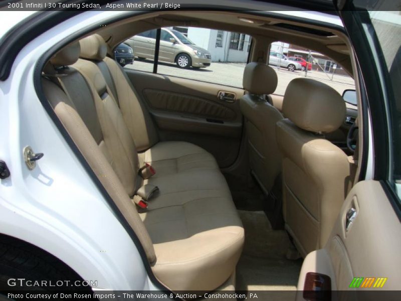 Aspen White Pearl / Beige 2001 Infiniti I 30 Touring Sedan