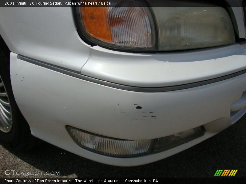 Aspen White Pearl / Beige 2001 Infiniti I 30 Touring Sedan