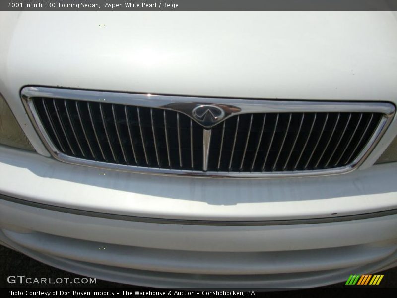 Aspen White Pearl / Beige 2001 Infiniti I 30 Touring Sedan
