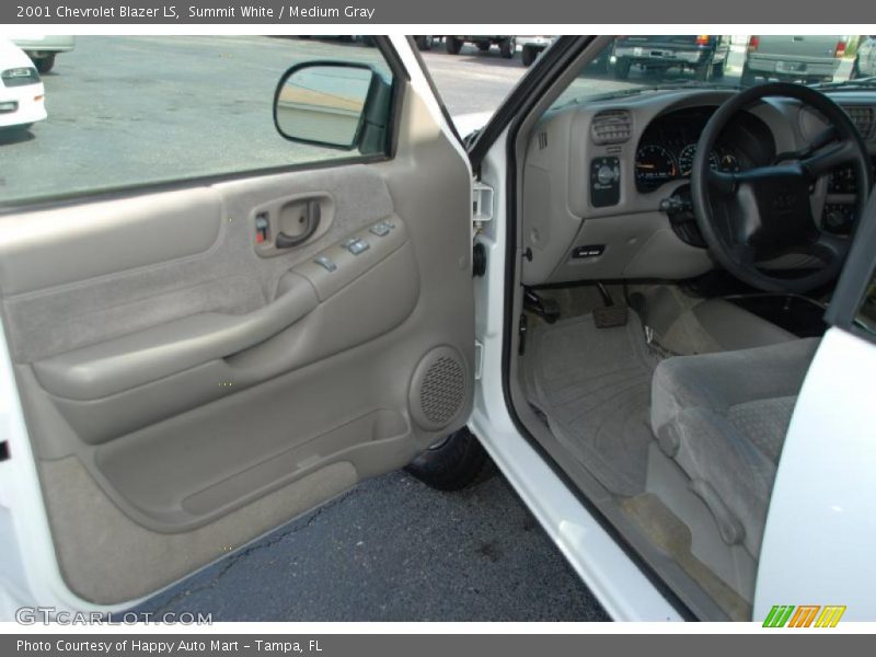 Summit White / Medium Gray 2001 Chevrolet Blazer LS