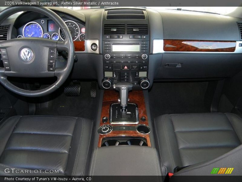 Reflex Silver Metallic / Anthracite 2006 Volkswagen Touareg V6