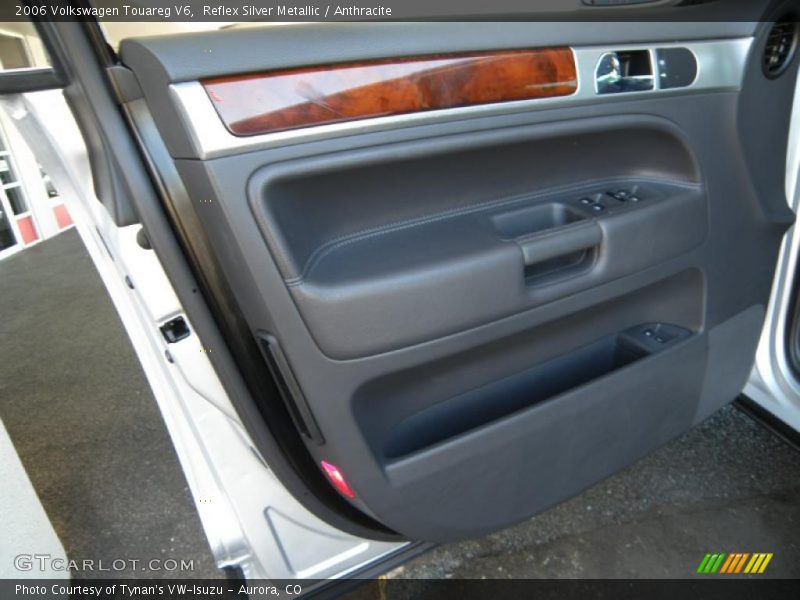 Reflex Silver Metallic / Anthracite 2006 Volkswagen Touareg V6