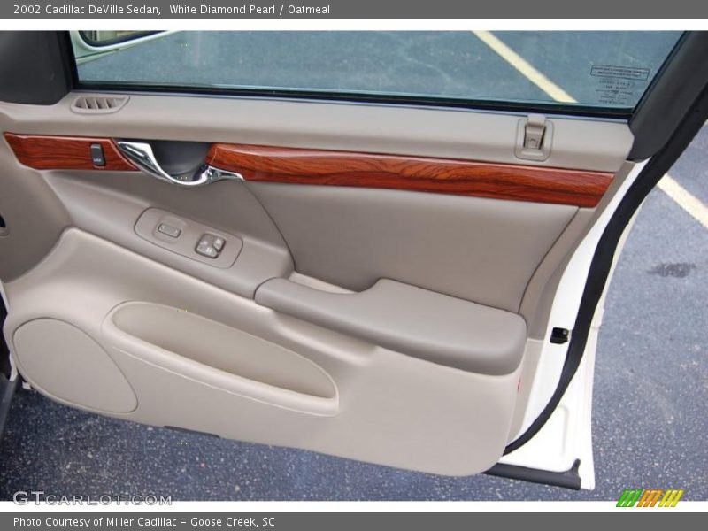 White Diamond Pearl / Oatmeal 2002 Cadillac DeVille Sedan