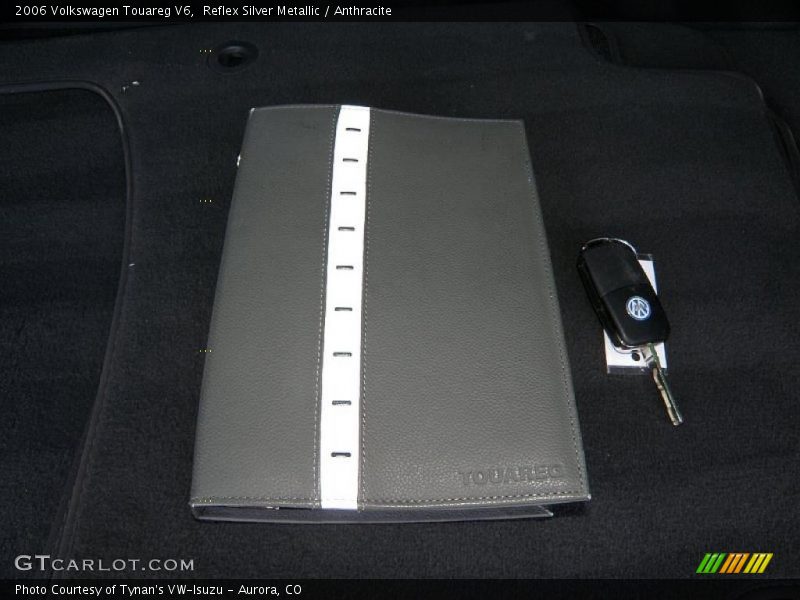 Reflex Silver Metallic / Anthracite 2006 Volkswagen Touareg V6