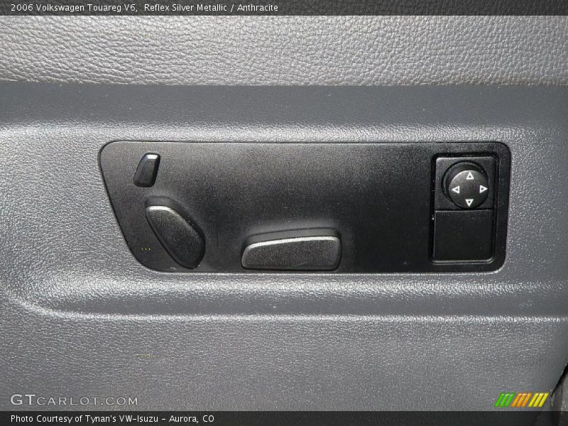 Reflex Silver Metallic / Anthracite 2006 Volkswagen Touareg V6