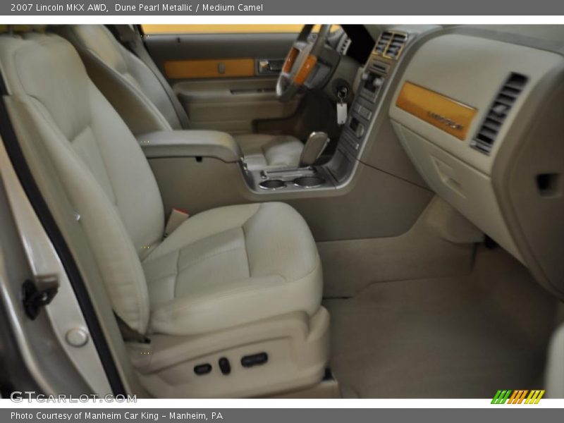 Dune Pearl Metallic / Medium Camel 2007 Lincoln MKX AWD