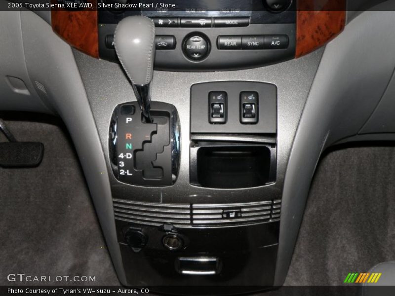 Silver Shadow Pearl / Stone 2005 Toyota Sienna XLE AWD