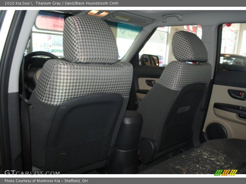 Titanium Gray / Sand/Black Houndstooth Cloth 2010 Kia Soul !