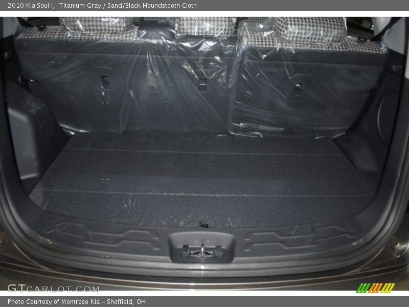 Titanium Gray / Sand/Black Houndstooth Cloth 2010 Kia Soul !