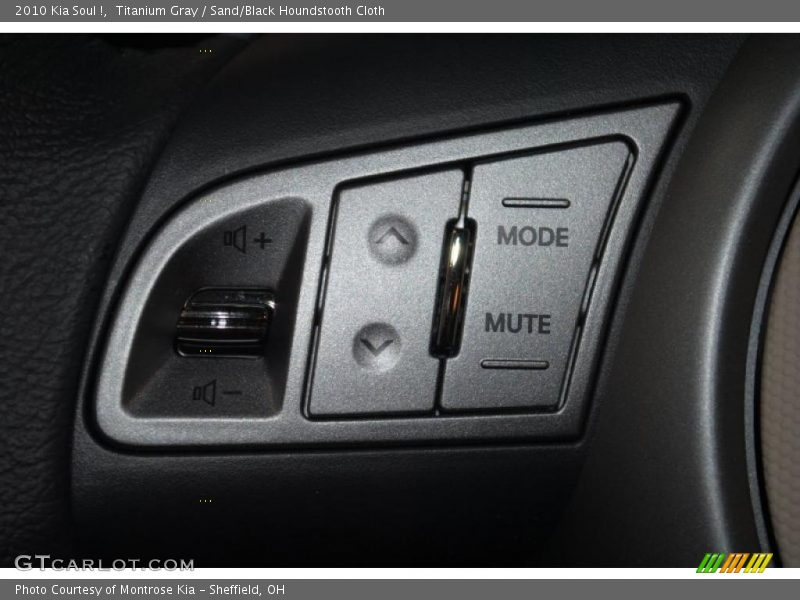 Titanium Gray / Sand/Black Houndstooth Cloth 2010 Kia Soul !