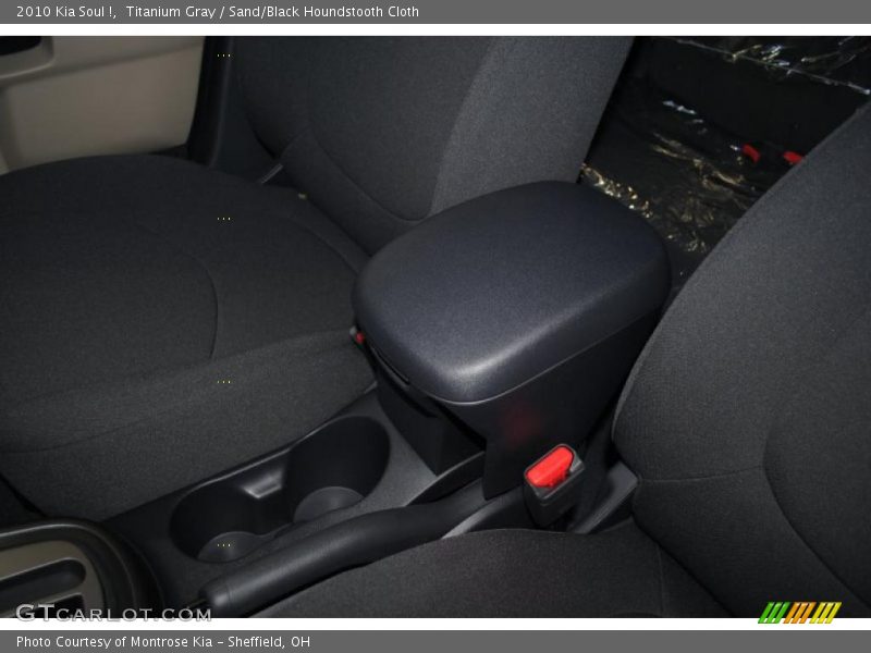 Titanium Gray / Sand/Black Houndstooth Cloth 2010 Kia Soul !