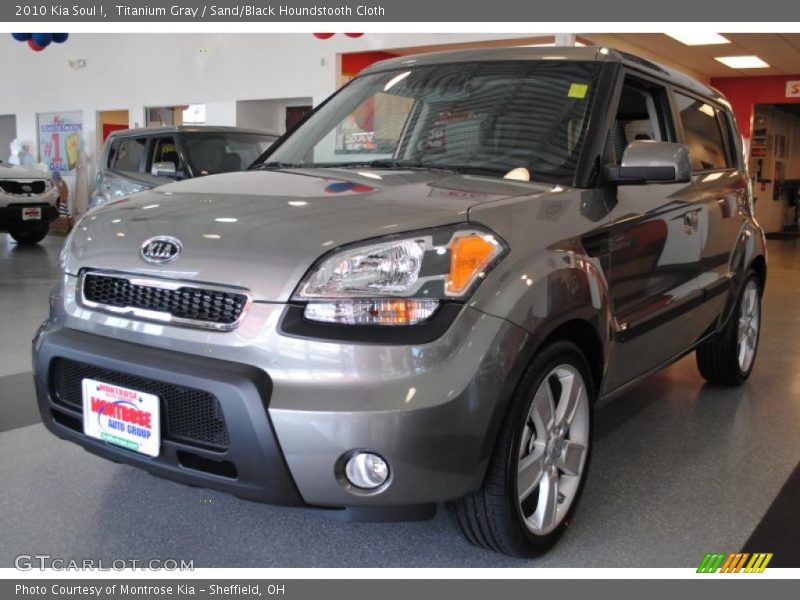 Titanium Gray / Sand/Black Houndstooth Cloth 2010 Kia Soul !