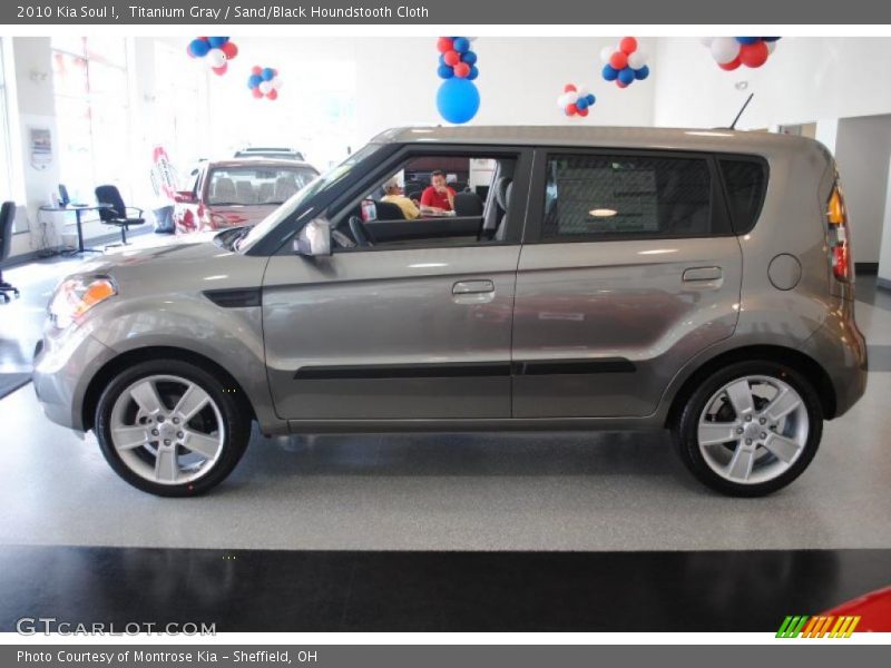 Titanium Gray / Sand/Black Houndstooth Cloth 2010 Kia Soul !