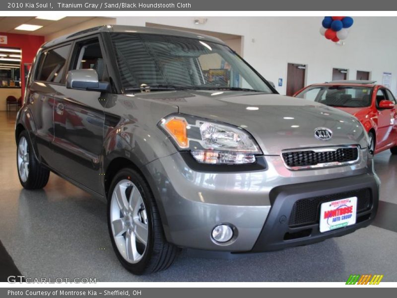 Titanium Gray / Sand/Black Houndstooth Cloth 2010 Kia Soul !