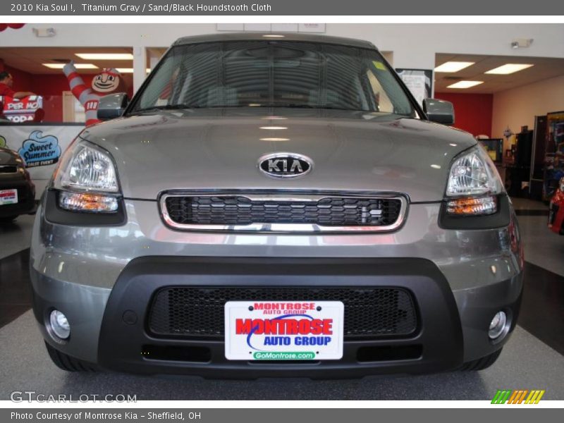 Titanium Gray / Sand/Black Houndstooth Cloth 2010 Kia Soul !