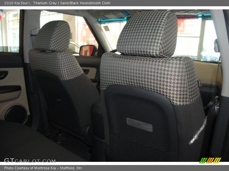 Titanium Gray / Sand/Black Houndstooth Cloth 2010 Kia Soul !