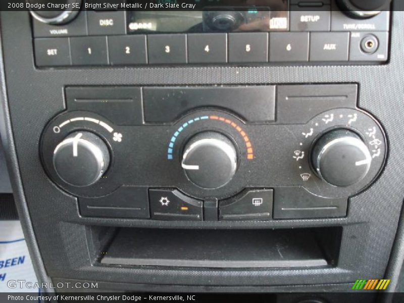 Bright Silver Metallic / Dark Slate Gray 2008 Dodge Charger SE