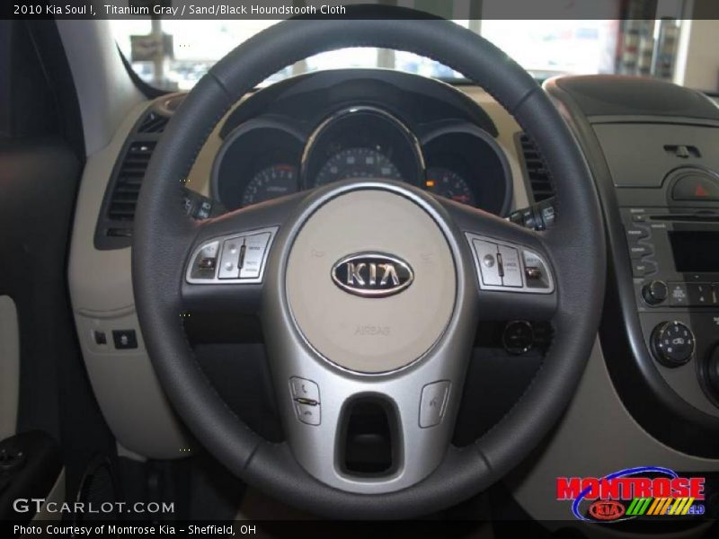 Titanium Gray / Sand/Black Houndstooth Cloth 2010 Kia Soul !