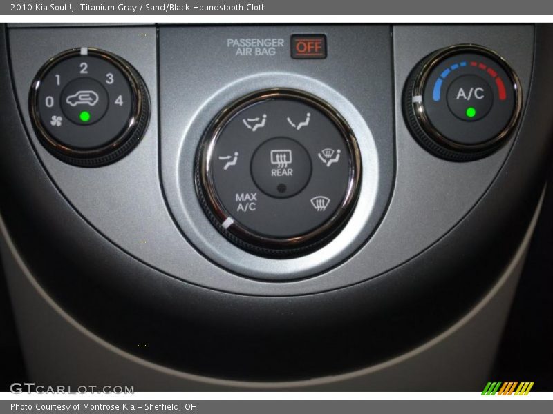 Titanium Gray / Sand/Black Houndstooth Cloth 2010 Kia Soul !