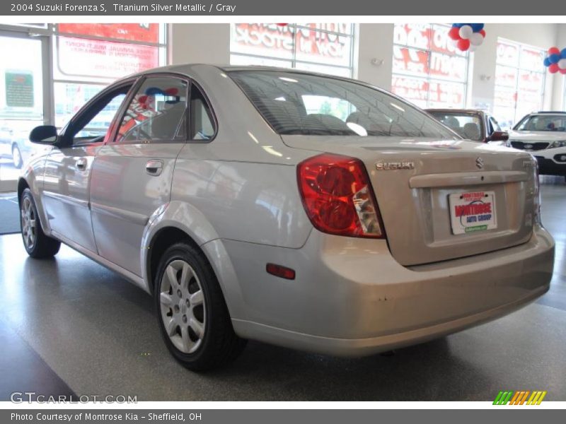Titanium Silver Metallic / Gray 2004 Suzuki Forenza S