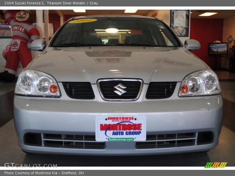 Titanium Silver Metallic / Gray 2004 Suzuki Forenza S