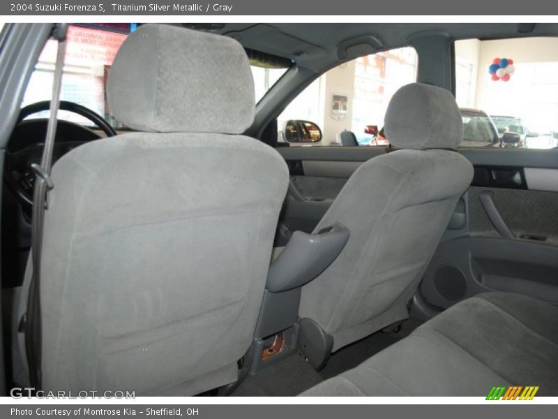 Titanium Silver Metallic / Gray 2004 Suzuki Forenza S