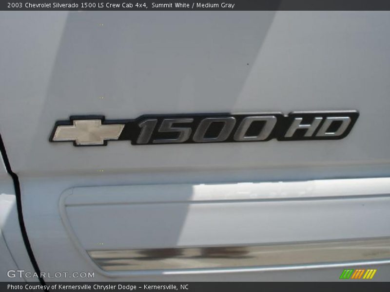 Summit White / Medium Gray 2003 Chevrolet Silverado 1500 LS Crew Cab 4x4