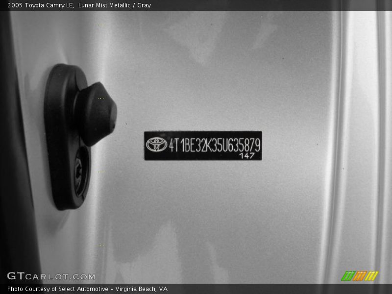 Lunar Mist Metallic / Gray 2005 Toyota Camry LE