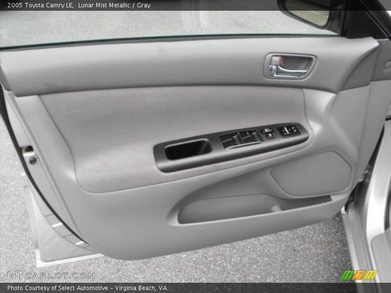 Lunar Mist Metallic / Gray 2005 Toyota Camry LE