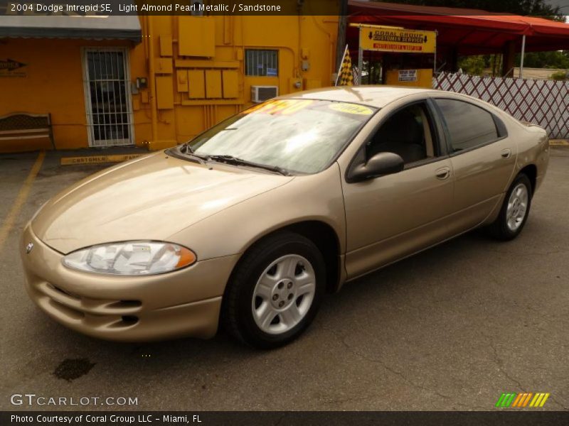 Light Almond Pearl Metallic / Sandstone 2004 Dodge Intrepid SE