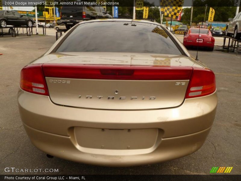 Light Almond Pearl Metallic / Sandstone 2004 Dodge Intrepid SE