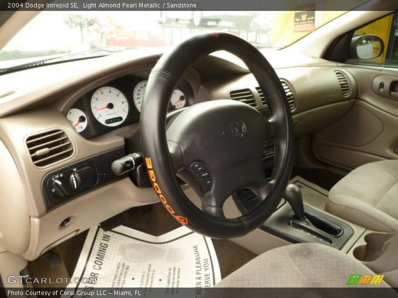 Light Almond Pearl Metallic / Sandstone 2004 Dodge Intrepid SE