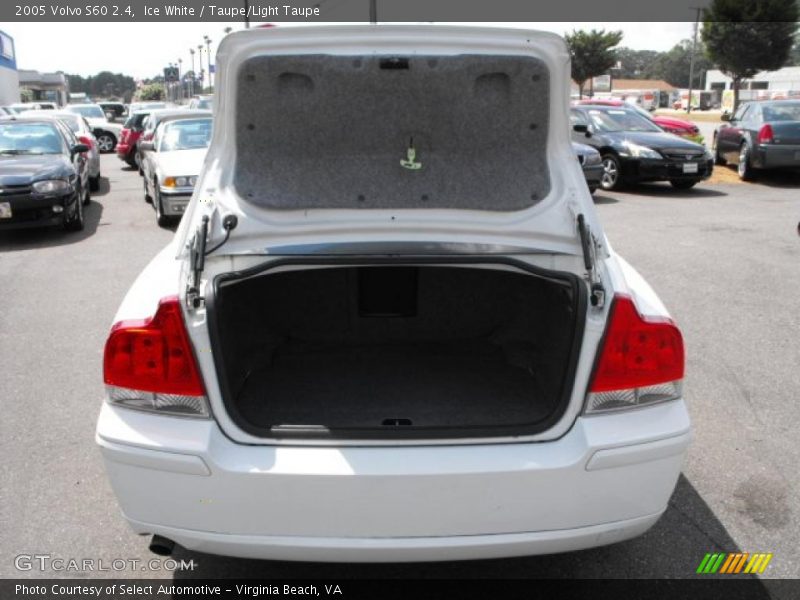 Ice White / Taupe/Light Taupe 2005 Volvo S60 2.4