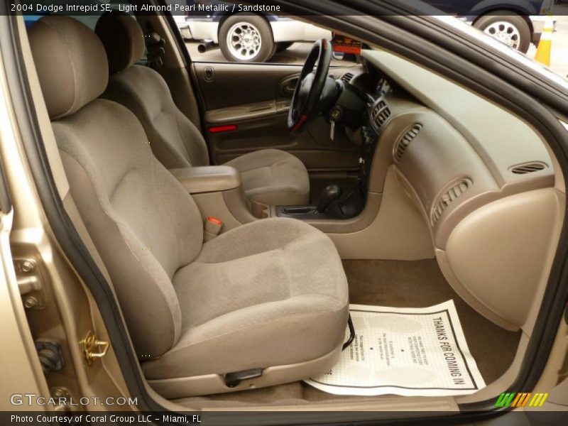 Light Almond Pearl Metallic / Sandstone 2004 Dodge Intrepid SE