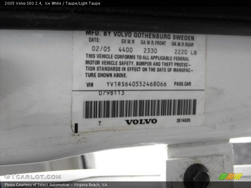 Ice White / Taupe/Light Taupe 2005 Volvo S60 2.4