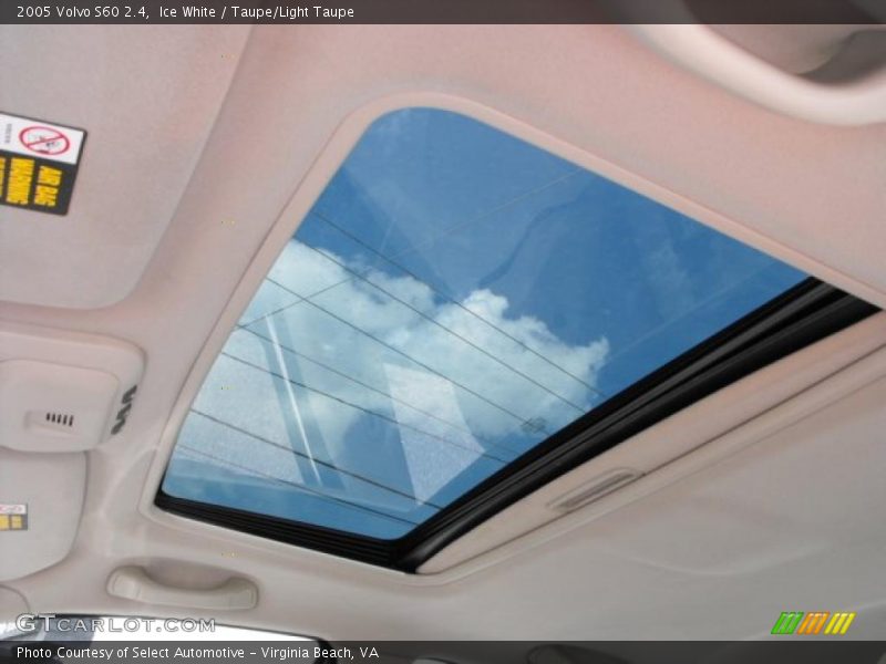 Ice White / Taupe/Light Taupe 2005 Volvo S60 2.4