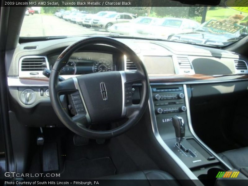 Tuxedo Black Metallic / Charcoal Black 2009 Lincoln MKS AWD Sedan